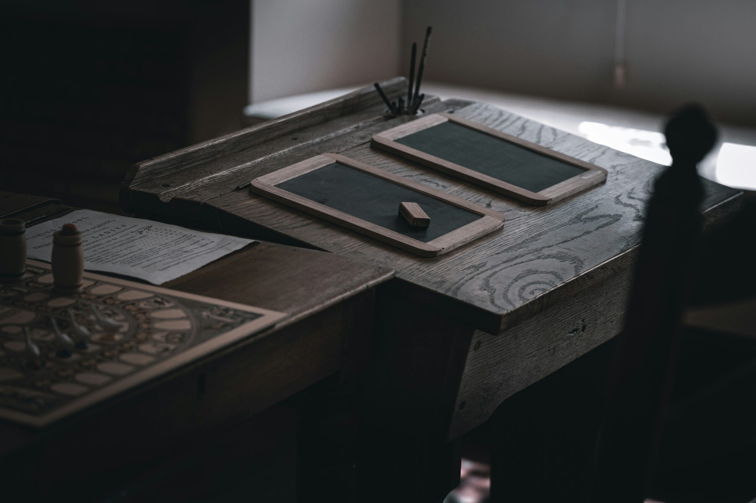 Comparison table between free and paid versions of top dyslexia apps