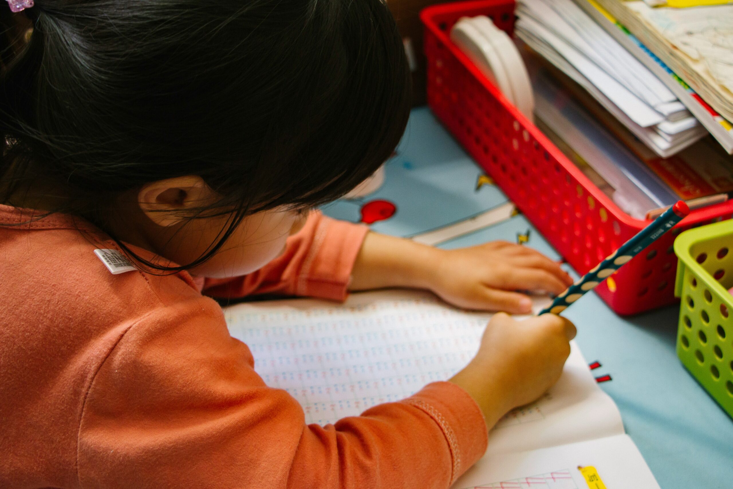 Statistical infographic showing dyslexia prevalence among children and adults